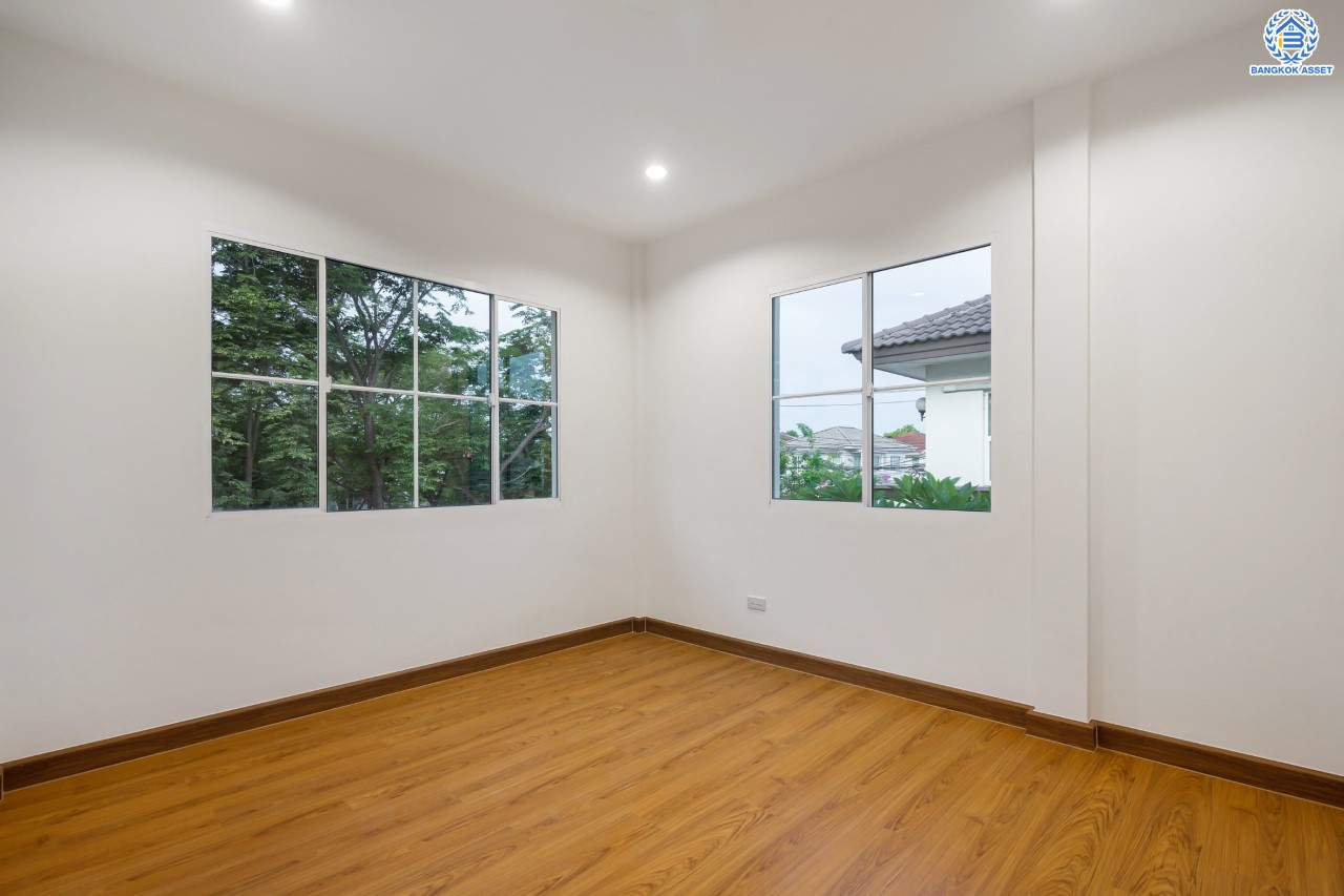 บ้านมือสองตกแต่งใหม่ ม.ชลลดา วัดลาดปลาดุก คุณภาพระดับ L&H บนเนื้อที่ 63.5 ตร.ว. ฟังก์ชัน 3 ห้องนอน 2 ห้องน้ำ 3 ที่จอดรถ บนทำเลศักยภาพ เพียง 15 นาทีถึง เซ็นทรัลเวสท์เกต ใกล้รถไฟฟ้าสายสีม่วง "สถานีคลองบางไผ่"